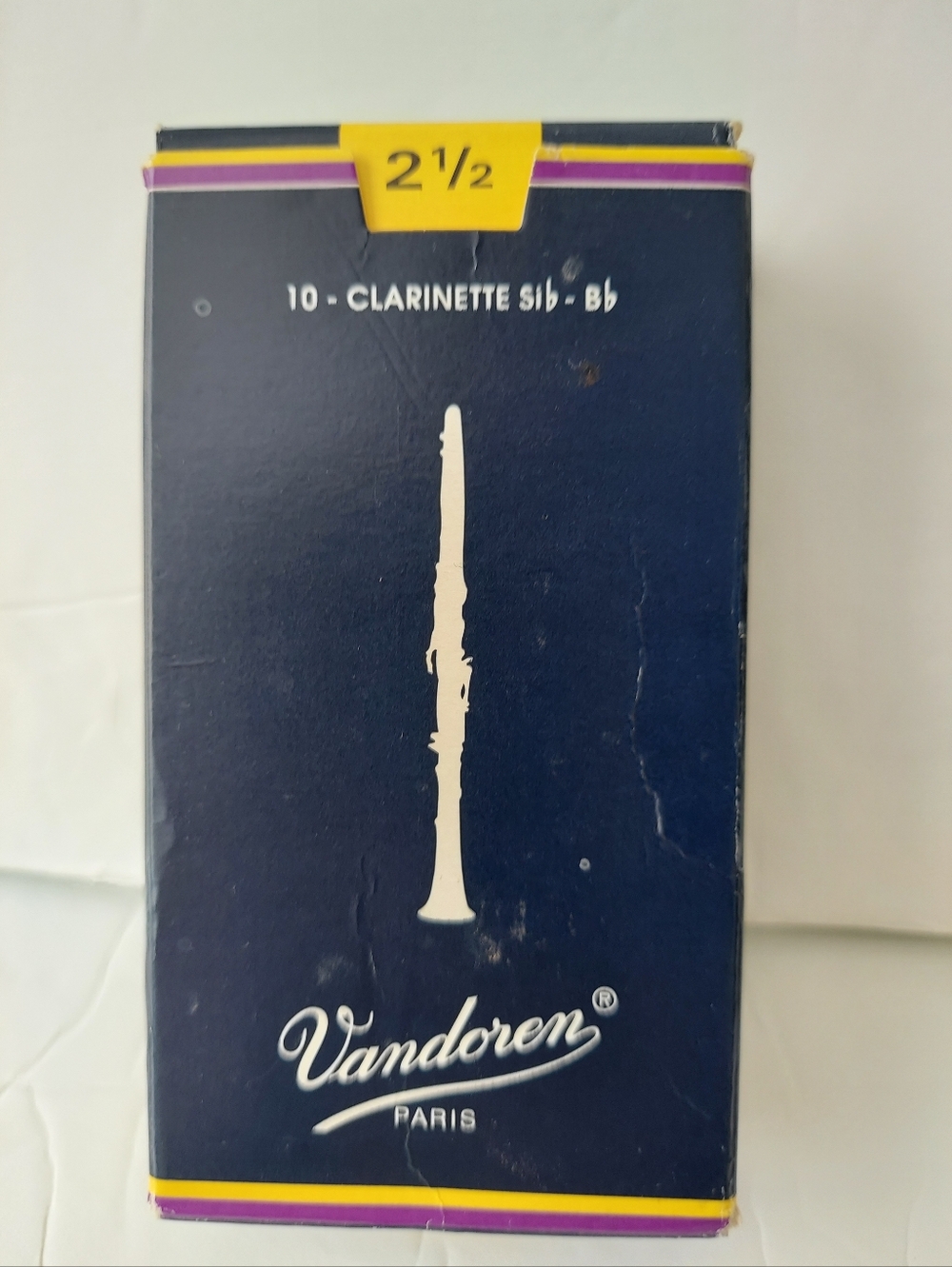 Vandoren Clarinet Reeds - Picture 2 of 5